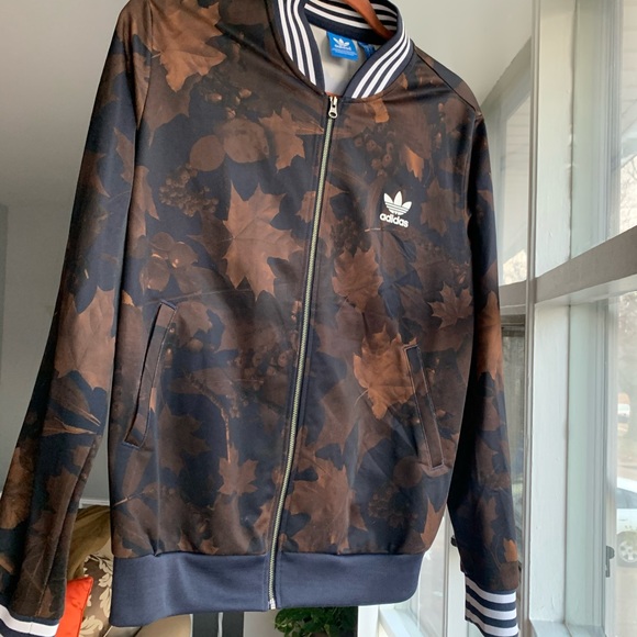 Adidas jacket - Picture 2 of 4